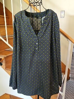 👚BLOOMCHIC Olive Green Geometric Button Tunic